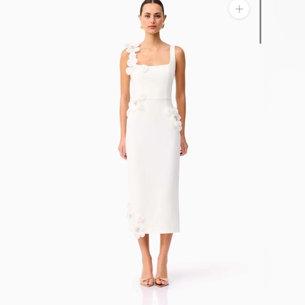 Chantelle 3D Midi Dress in White - ELLIATT